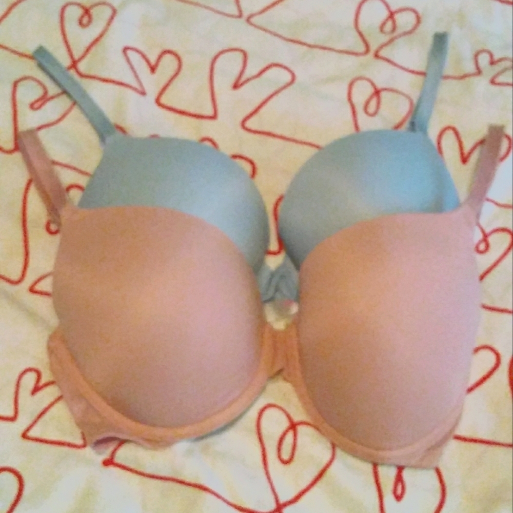 Victorias secret PINK wear everywhere push up bras size 32DD